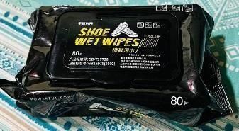 Natural Sneaker & Shoe Cleaner Wipes – Effortless Cleaning, Anytime, Anywhere!